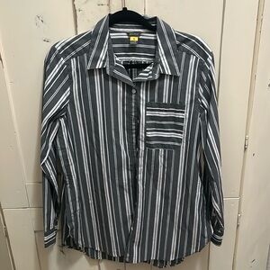 Medium Eddie  Bauer stripebutton down